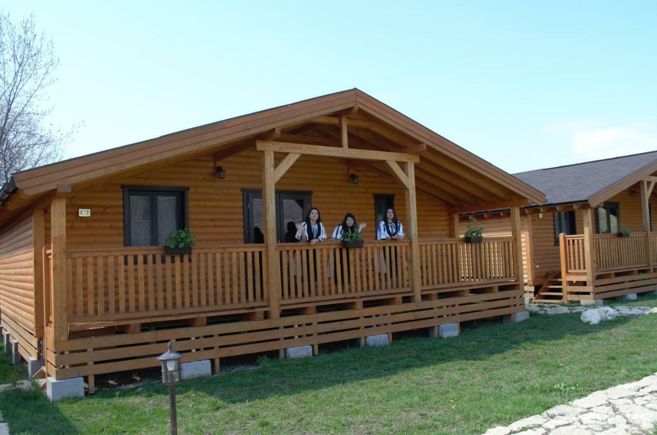 Complex Agroturistic Livada de Nuci Villa Baia de Fier Exterior foto