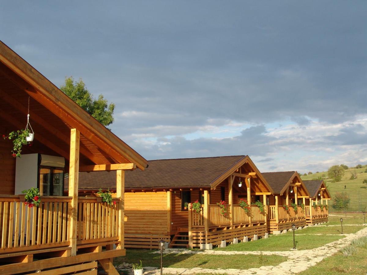 Complex Agroturistic Livada de Nuci Villa Baia de Fier Exterior foto